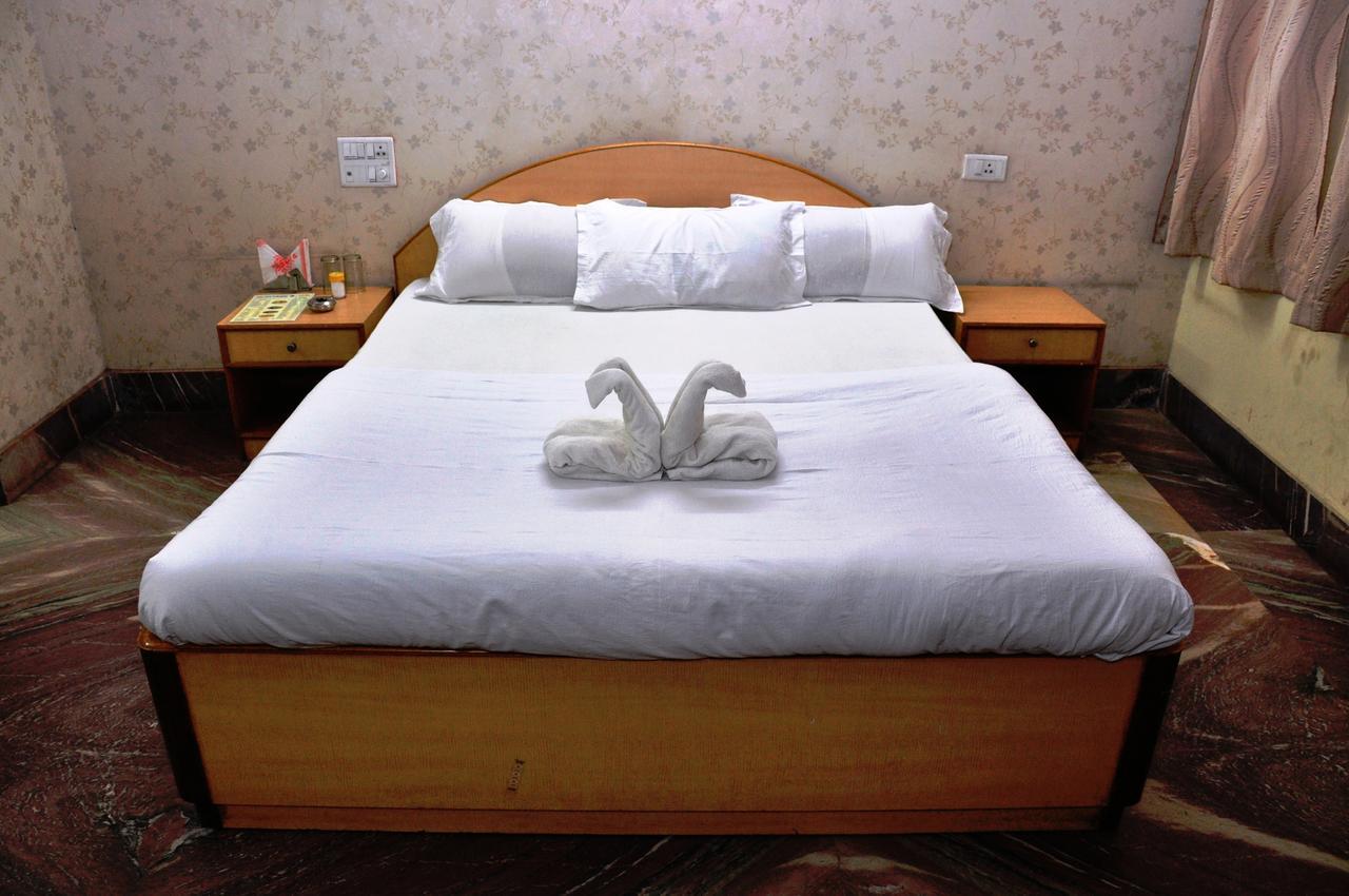 Hôtel Aastha à Rourkela Extérieur photo
