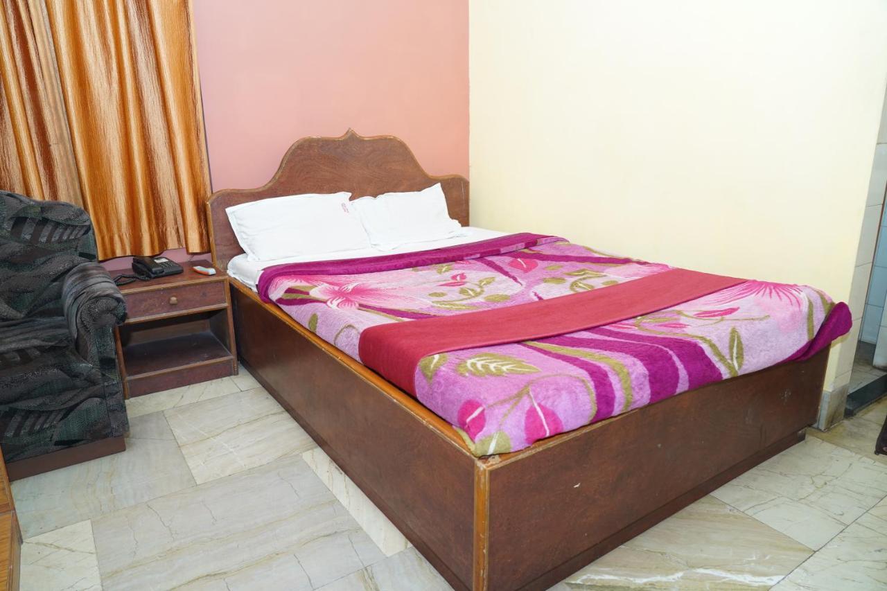 Hôtel Aastha à Rourkela Extérieur photo
